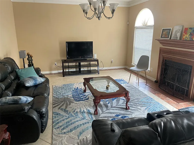 21219 Flat Creek Ln — Photo 5