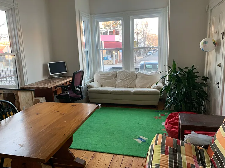 1612 Cambridge St — Photo 10
