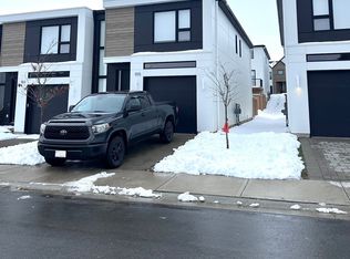 1965 Upperpoint Gate #105, London, ON N6K 0L2