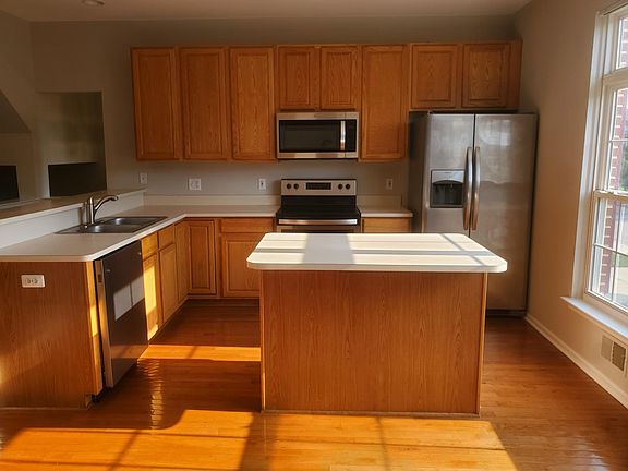 2nd image of 43776 Cherry Grove Ct E #36