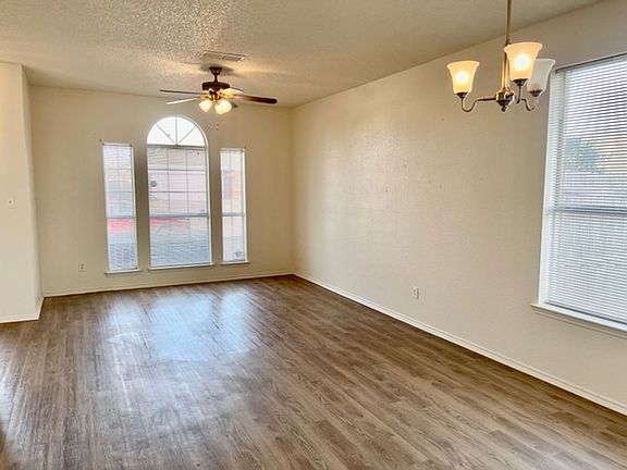 4th image of 7216 Park Creek Cir W