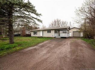 16 Dawn St, Salisbury, NB E4J2B2