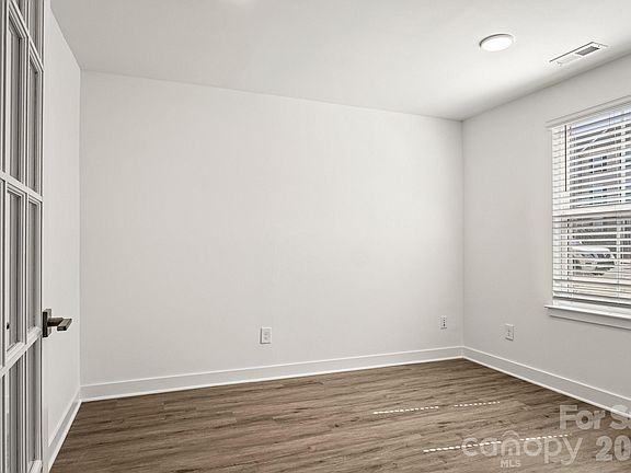 3rd image of 1713 Aspire St