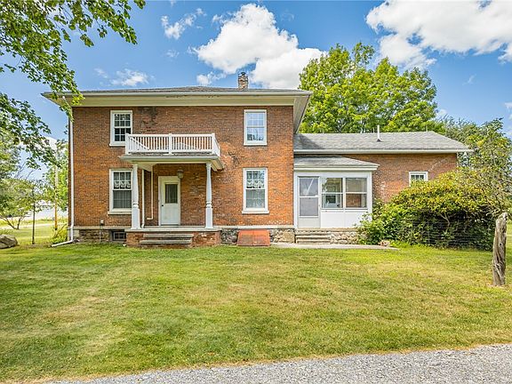 3rd image of 2483 Sand Hill Rd