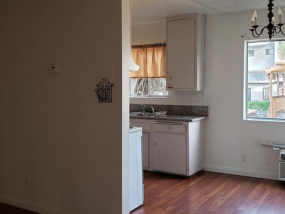 3rd image of 610 E Acacia Ave APT 19