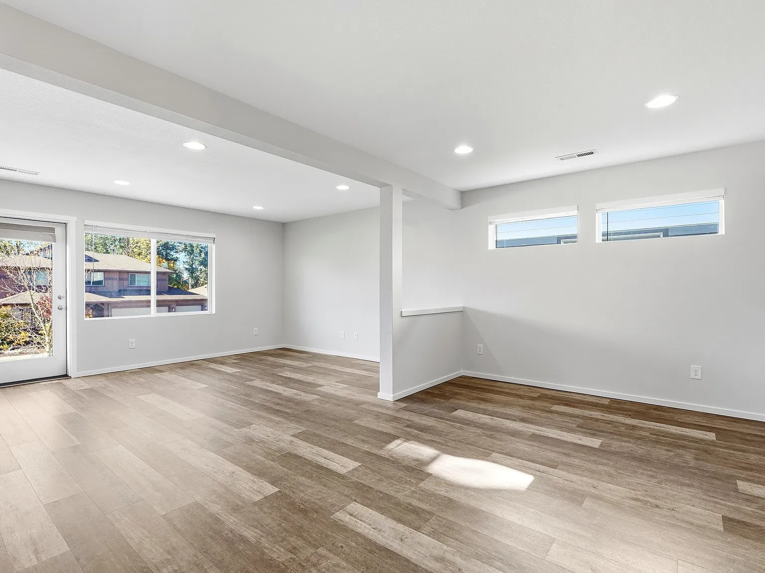 4 bed, 2.5 bath, 1992 sqft, $2,895 — Photo 3