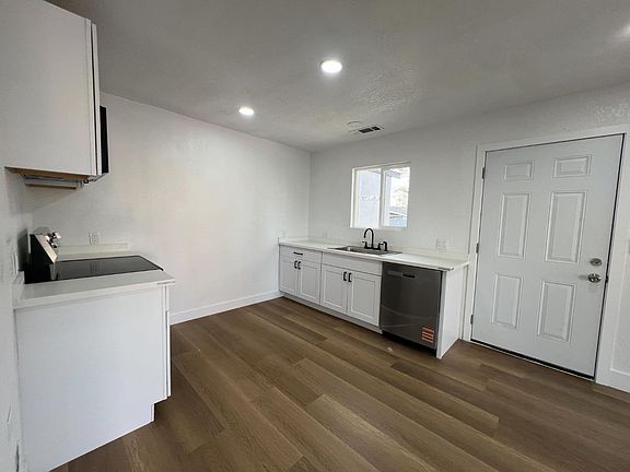 5th image of 1031 4th St