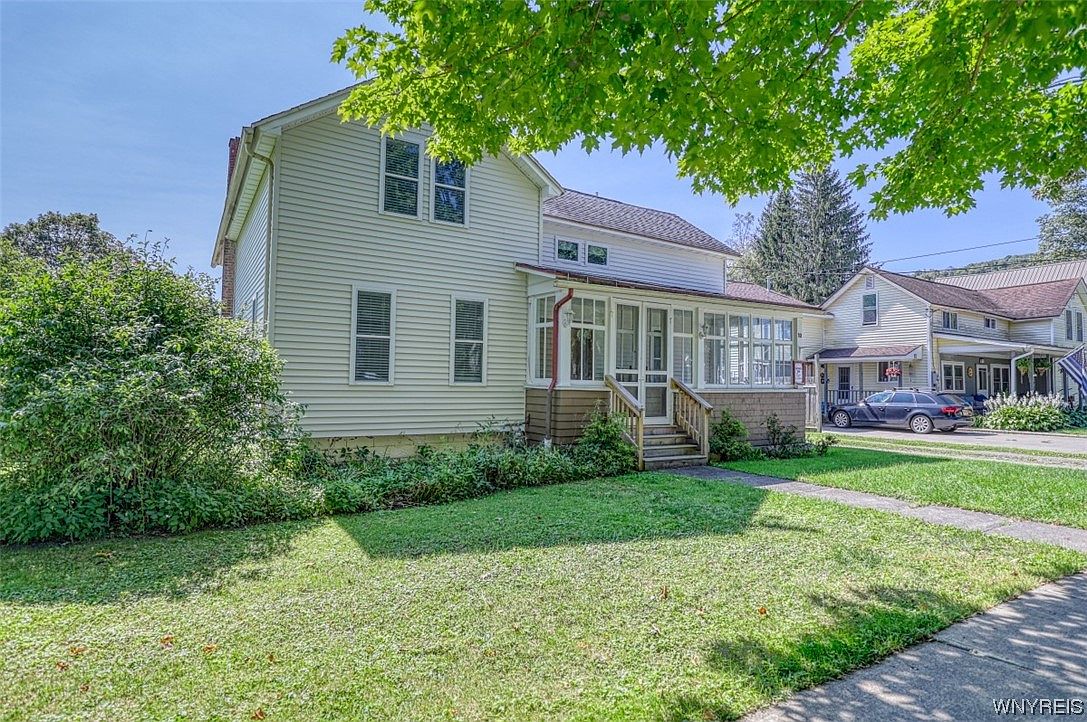 10 Rockwell Ave, Ellicottville, NY 14731 MLS B1494671 Zillow