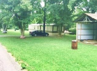 9949 Center Point Rd, Tompkinsville, KY 42167