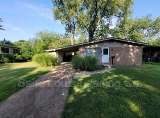 685 Pimlico Dr, Florissant, MO 63033