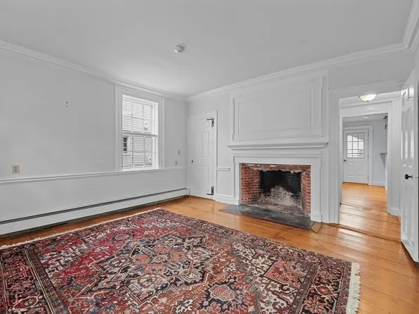 15-17 Essex St Unit 2, Newburyport, MA 01950