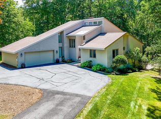 4 Lansing Dr, Salem, NH 03079