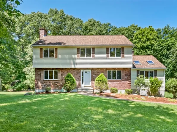 24 Woodridge Ln, Ashland, MA 01721