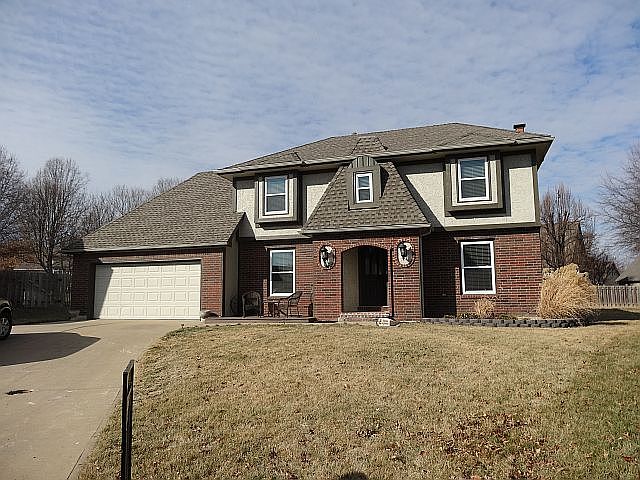 1st image of 817 NE Mary Ct