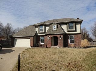 817 NE Mary Ct, Blue Springs, MO 64014