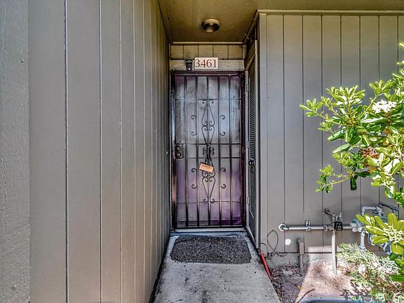 3rd image of 3461 Oleander Ave