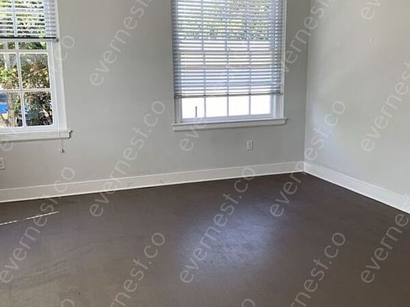 4th image of 3003 Parkwood Ave #209