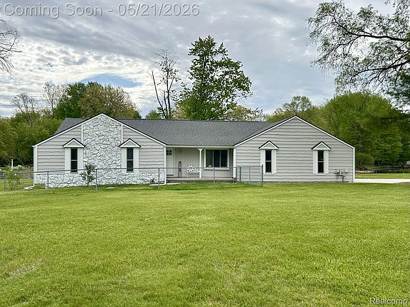 3rd image of 9831 Kress Rd