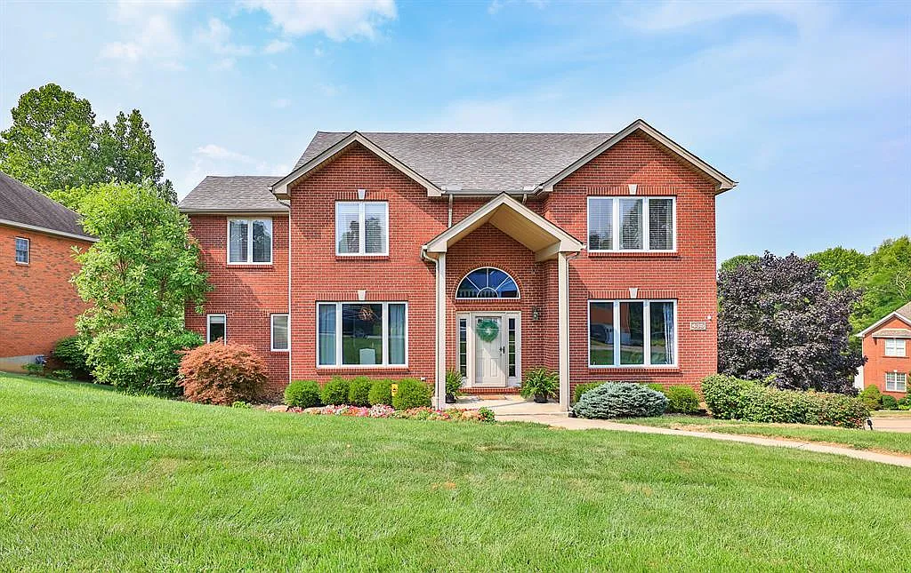 435 Fort Henry Dr photo 1