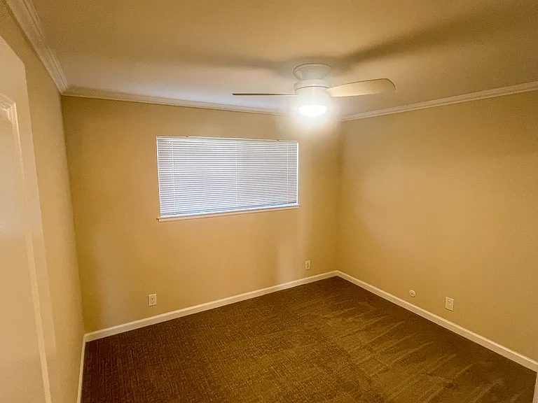 Quail Hill Apartments — Photo 31