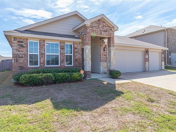 3rd image of 208 Rock Meadow Dr