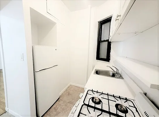 Rented by Douglas Elliman | media 7