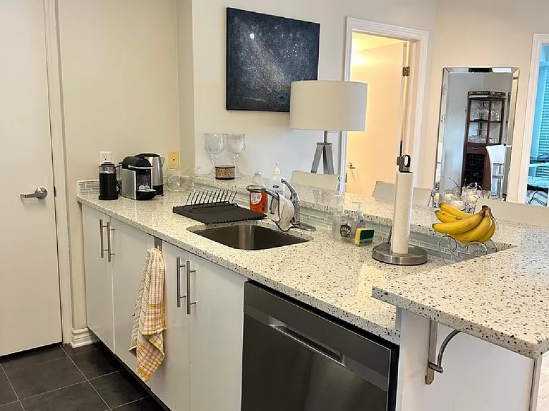 200 Rideau St #1106 — Photo 2