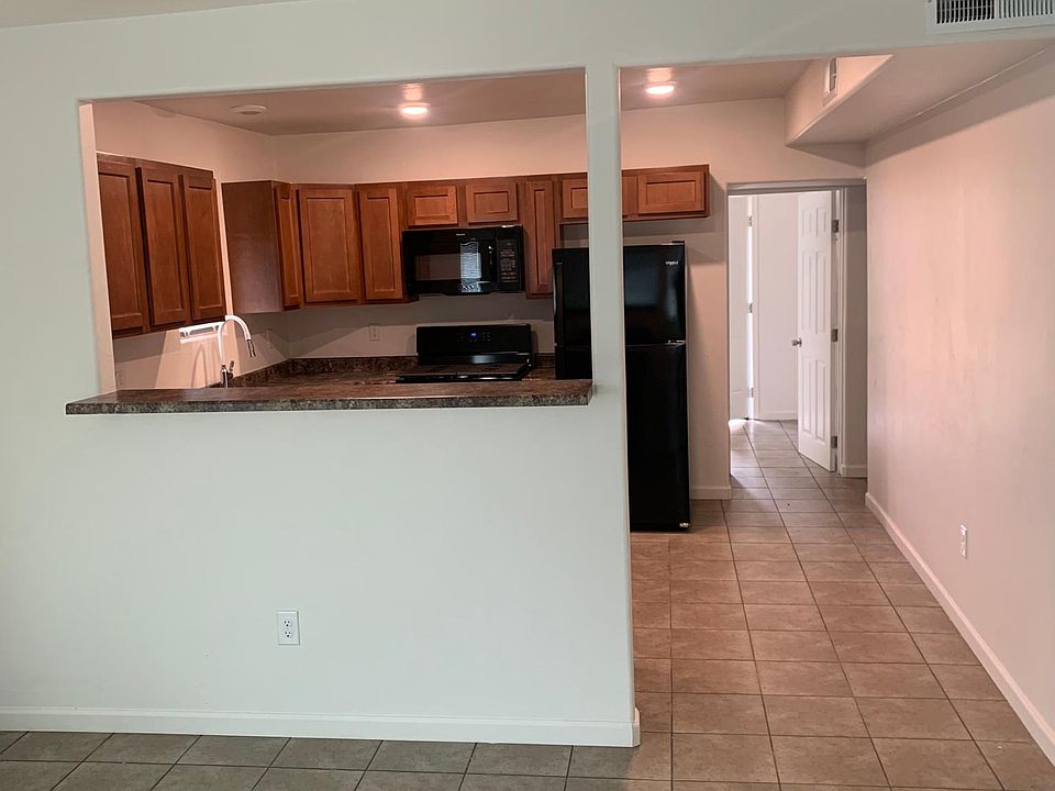 Living room/kitchen