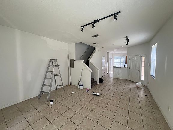 4th image of 2067 Fiesta Ridge Ct