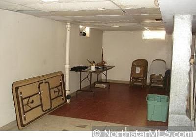 3rd image of 793 Hawthorne Ave E