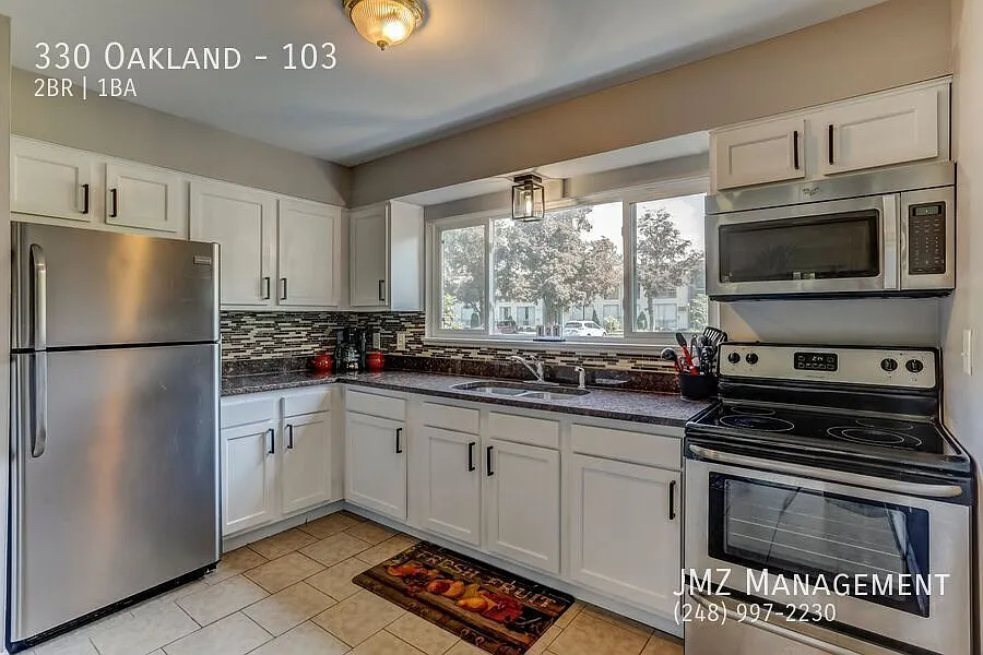 Photo 1 of 31 - 330 Oakland Ave #103 - Royal Oak, MI Primary Photo - 330 Oakland Ave #103