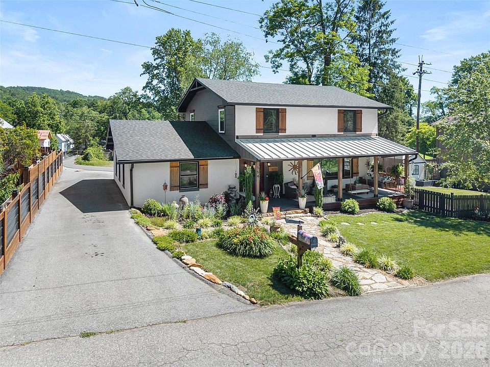 1st image of 154 White Oak Ln