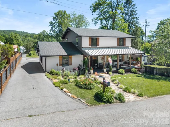 154 White Oak Ln, Brevard, NC 28712