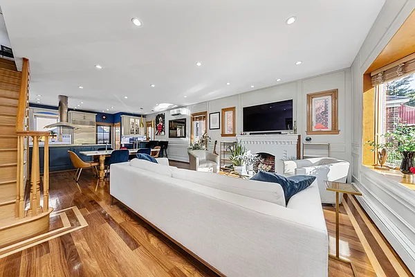 その他 STREET 2017.3 No.303 from1985to1996 84-20 113 St, Richmond Hill, NY 11418 | Redfin