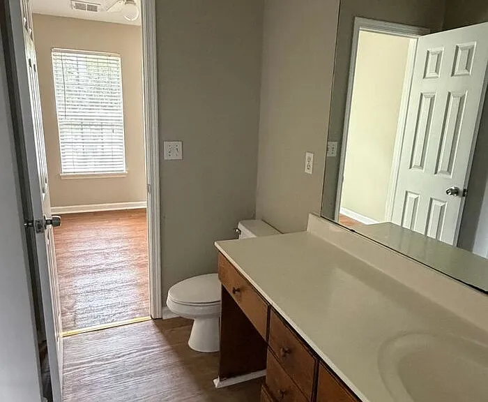 624 Emerald Cove Dr — Photo 9
