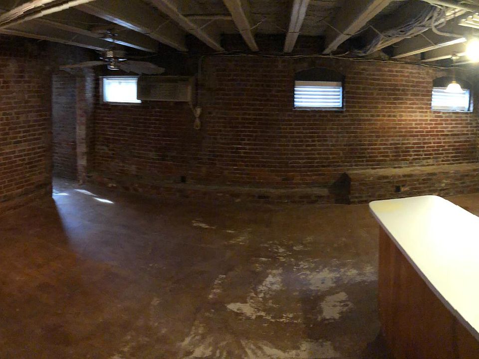 2nd image of 2712 Caldwell Ave S #M