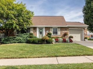 5678 Hollowview Ct, Cincinnati, OH 45233