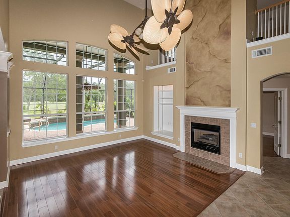 4th image of 284 Saint Johns Golf Dr