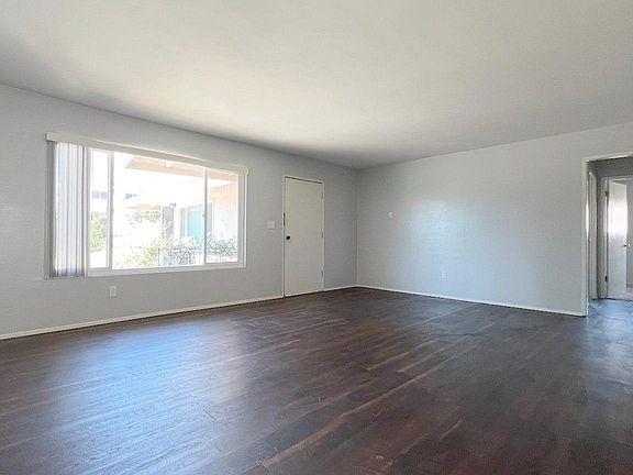 3rd image of 640 Ward St #4