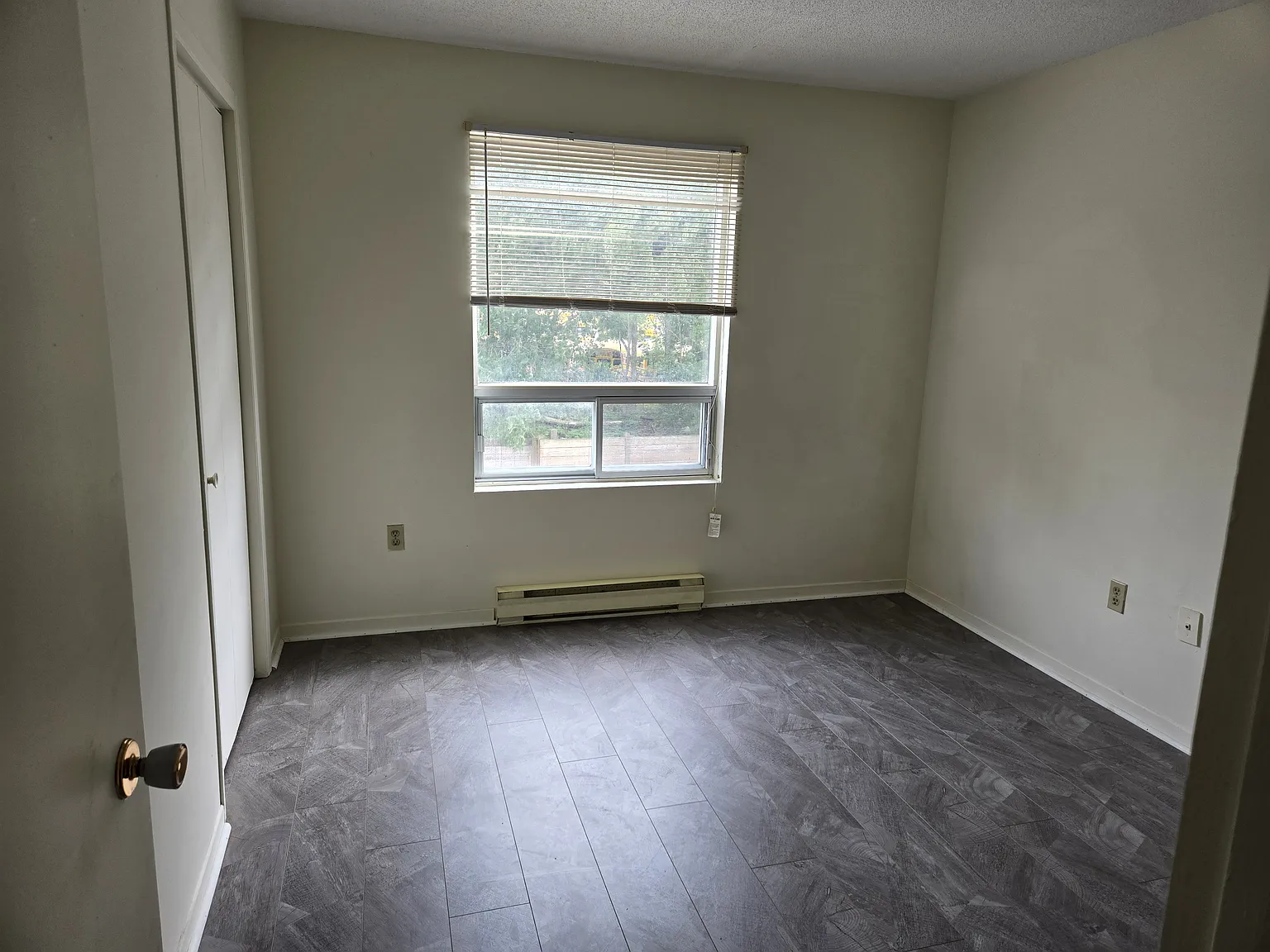2 bed, 850 sqft, $1,700 — Photo 4
