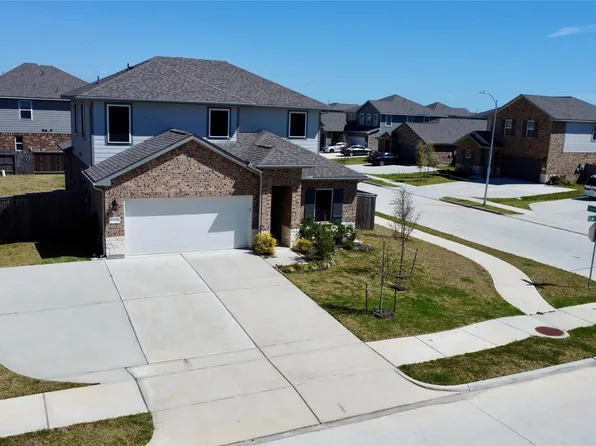 8606 Lake Groove Ln, Baytown, TX 77523