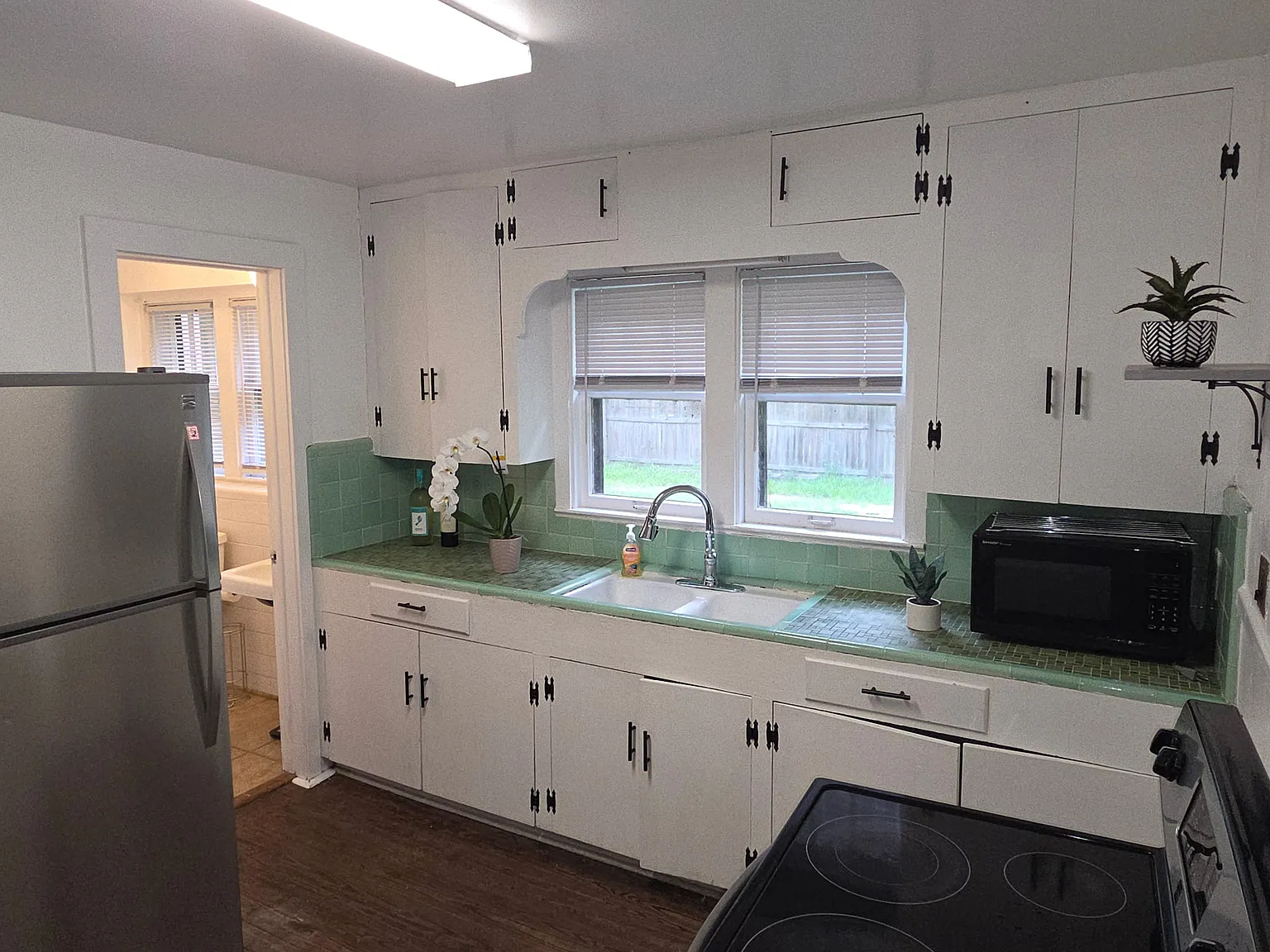 7 bed, 2600 sqft, $4,000 — Photo 4