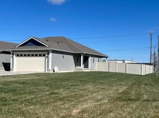 806A Sundown Ct, Dodge City, KS 67801