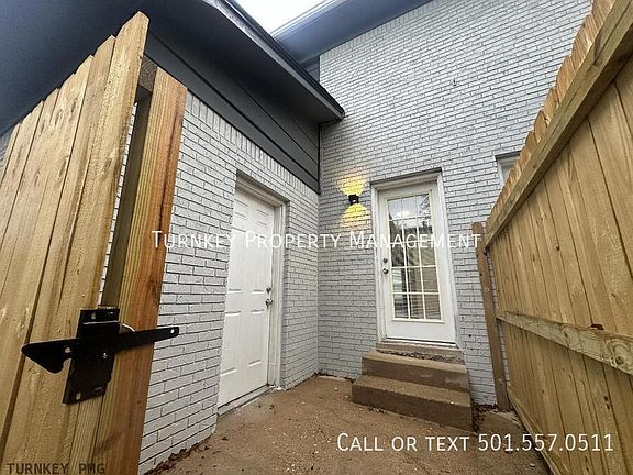 3rd image of 1821 Sanford Dr APT 2