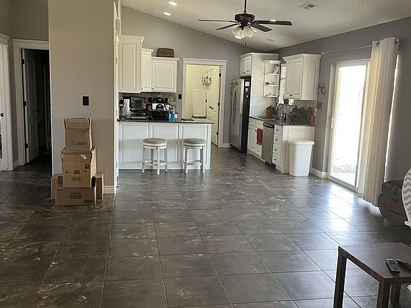 3rd image of 790 Black Oak Bay