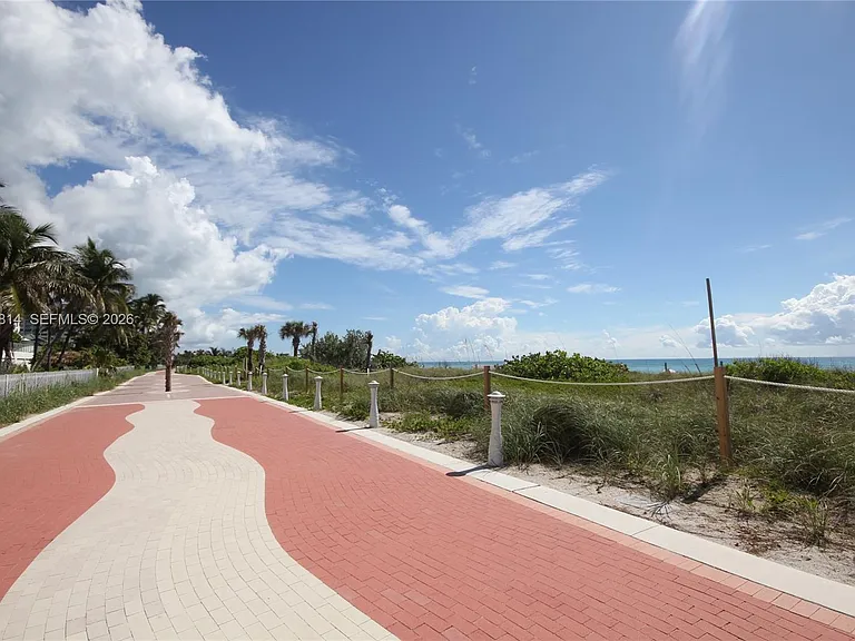5161 Collins Ave #502 — Photo 47