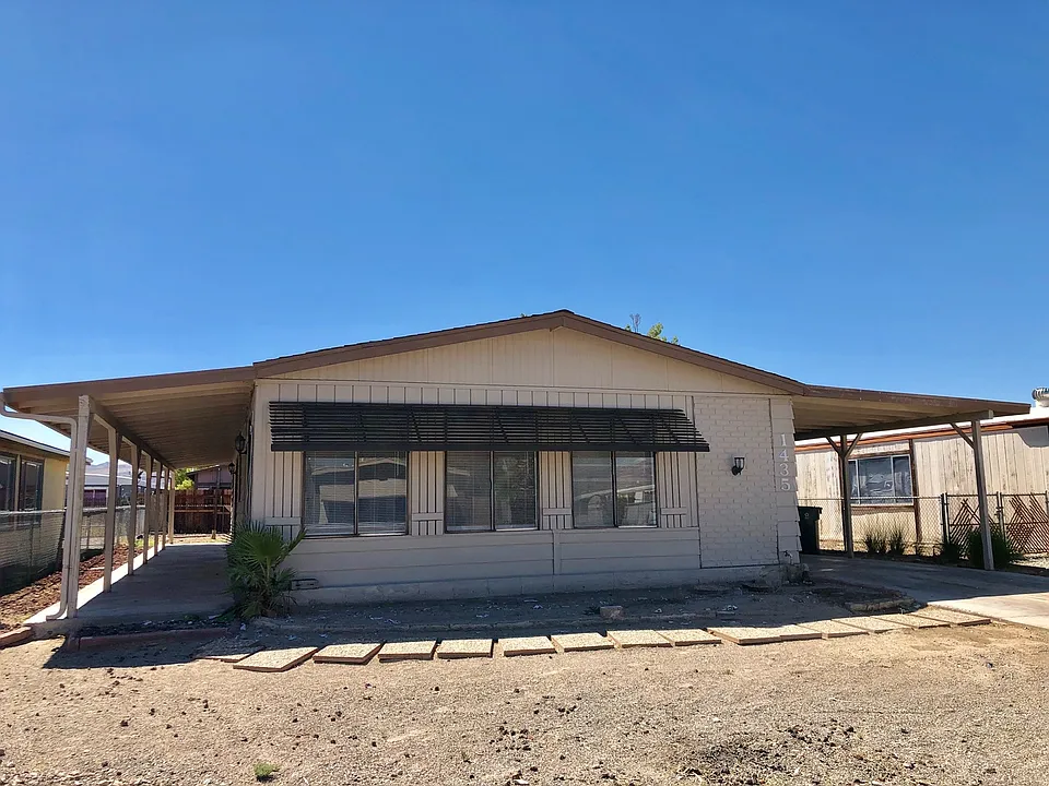 1435 Church Dr