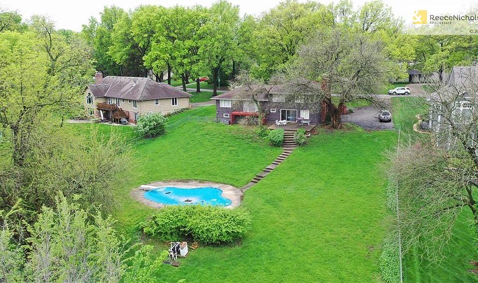 2nd image of 8641 Overhill Rd