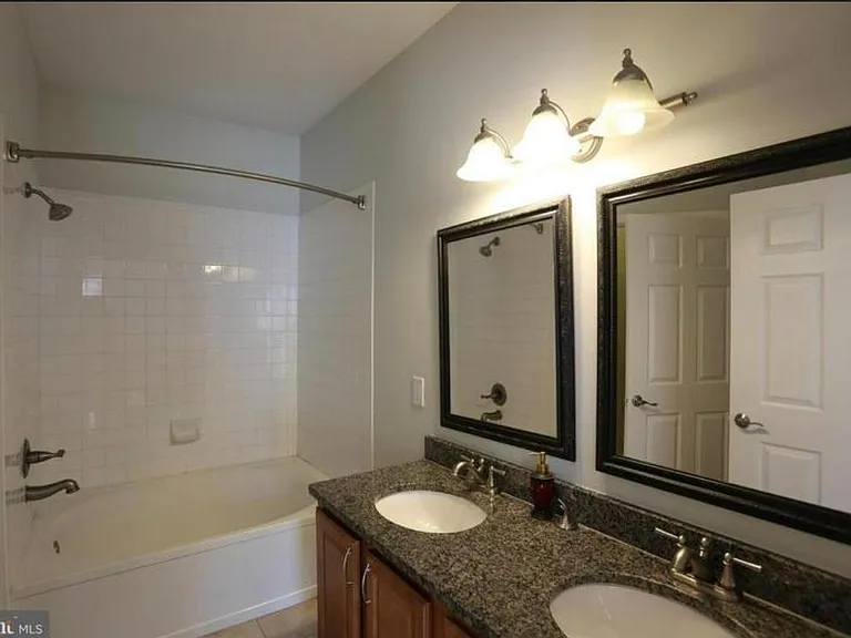 4551 Strutfield Ln — Photo 14