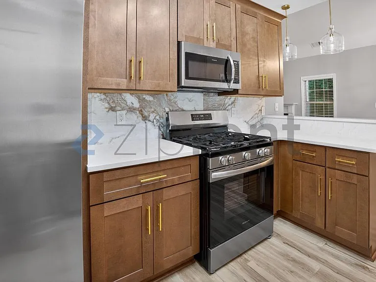 4584 Garden City Dr — Photo 15
